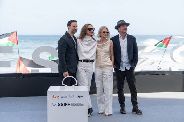 74th San Sebastian International Film Festival SAN SEBASTIAN, SPAIN - SEPTEMBER 19: Director Ben Shirinian (L), actress Lena Olin (2nd L), Naomi Watts (2nd R) and Michael Merriman (R) pose at The Housewife photocall during the 74th San Sebastian International Film Festival in San Sebastian, Spain, on September 19, 2026. Watts will receive the Donostia Award tonight in recognition of her acting career. Javi Julio Anadolu San Sebastian Spain. Editorial use only. Please get in touch for any other usage.  Copyright: x2026xAnadoluxJavixJuliox