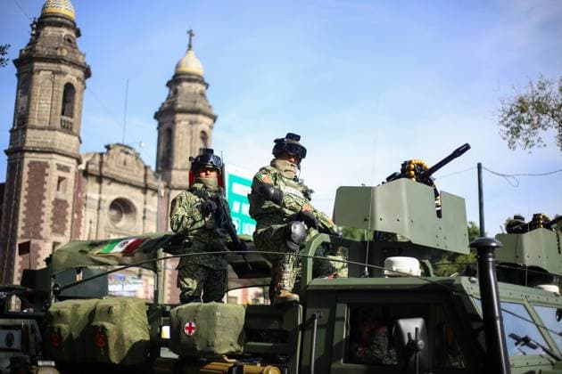September 16, 2026: TO-45145- Mexico City, September 15, 2026: Personnel from the Secretariat of the Navy, the Military College, the Mexican Air Force, and the National Guard prepare for the civic-military parade marking the anniversary of Mexico& 039;s Independence, on the streets surrounding Mexico City& 039;s Z& xf3;calo. Photo: Ian Robles .com.mx - ZUMAcs4_ 20260916_faa_cs4_208 Copyright: xClasosx