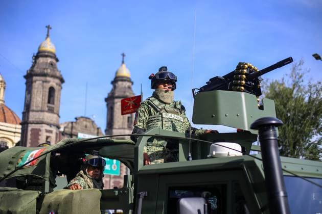 September 16, 2026: TO-45145- Mexico City, September 15, 2026: Personnel from the Secretariat of the Navy, the Military College, the Mexican Air Force, and the National Guard prepare for the civic-military parade marking the anniversary of Mexico& 039;s Independence, on the streets surrounding Mexico City& 039;s Z& xf3;calo. Photo: Ian Robles .com.mx - ZUMAcs4_ 20260916_faa_cs4_162 Copyright: xClasosx
