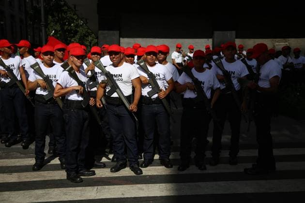 September 16, 2026: TO-45145- Mexico City, September 15, 2026: Personnel from the Secretariat of the Navy, the Military College, the Mexican Air Force, and the National Guard prepare for the civic-military parade marking the anniversary of Mexico& 039;s Independence, on the streets surrounding Mexico City& 039;s Z& xf3;calo. Photo: Ian Robles .com.mx - ZUMAcs4_ 20260916_faa_cs4_139 Copyright: xClasosx