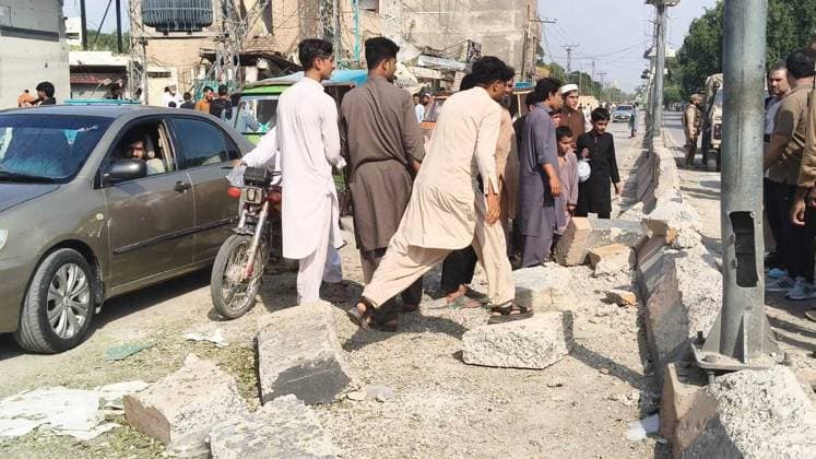Aftermath of deadly police compound attack in Khyber Pakhtunkhwa KOHAT, PAKISTAN - SEPTEMBER 19: A view shows the aftermath of a deadly suicide bombing and armed assault as security forces and emergency personnel operate around the targeted police compound in Kohat district of Khyber Pakhtunkhwa province, Pakistan on September 19, 2026, after a 20-hour clearance operation concluded. The extensive confrontation and aftermath raised the total casualties to 24 people martyred—including 17 police officers and seven civilians—while eight terrorists were killed and 130 others, among them 71 policemen, sustained injuries during the prolonged assault and counter-terror sweep. Stringer Anadolu Kohat Pakistan. Editorial use only. Please get in touc  Copyright: x2026xAnadoluxStringerx