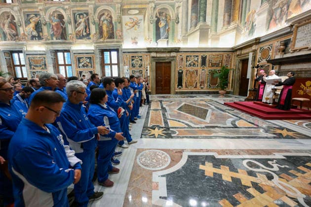 September 19, 2026, Vatican City: A handout picture, provided by Vatican Media, shows Pope Leo XIV receiving in the Vatican the athletes of Special Olympics, an organization that promotes sports for people with disabilities, especially intellectual disabilities, Vatican City, 19 September 2026. ANSA Vatican Media Press Office handout +++ ANSA PROVIDES ACCESS TO THIS HANDOUT PHOTO TO BE USED SOLELY TO ILLUSTRATE NEWS REPORTING OR COMMENTARY ON THE FACTS OR EVENTS DEPICTED IN THIS IMAGE - NO ARCHIVING - NO LICENSING - NPK Vatican City  - ZUMAa110 20260919_zaf_a110_005 Copyright: xAnsa VaticanxMediaxPressxOfficex