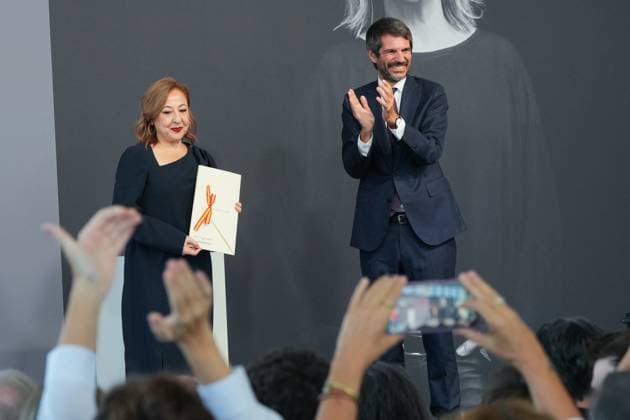 Carmen Machi, 2026 National Film Award Winner Actress Carmen Machi (left), accompanied by Minister of Culture Ernest Urtasun (right), during the National Film Award ceremony on September 19, 2026, in San Sebastián, Guipúzcoa, Basque Country, Spain. The National Film Award, presented as part of the San Sebastián Film Festival, recognizes the most outstanding contribution to Spanish cinema, as demonstrated primarily through a work made public or professional work carried out during the year 2025, or, in duly justified exceptional cases, it is awarded in recognition of a lifetime achievement. SEPTEMBER 19, 2026 San Sebastián, Guipúzcoa, Basque Country, Spain  Copyright: xUnanuex 7785397