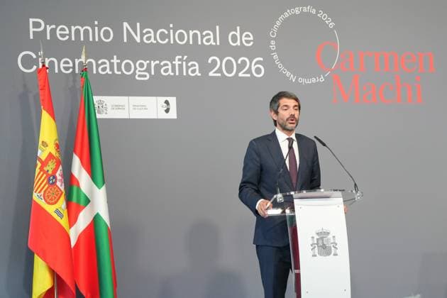 Carmen Machi, 2026 National Film Award Winner Culture Minister Ernest Urtasun during the ceremony to present the National Film Award to Carmen Machi on September 19, 2026, in San Sebastián, Guipúzcoa, Basque Country, Spain. The National Film Award, presented as part of the San Sebastián Film Festival, recognizes the most outstanding contribution to Spanish cinema, preferably demonstrated through a work made public or professional work carried out during the year 2025, or, in duly justified exceptional cases, it is awarded in recognition of a professional career. SEPTEMBER 19, 2026 San Sebastián, Guipúzcoa, Basque Country, Spain  Copyright: xUnanuex 7785413