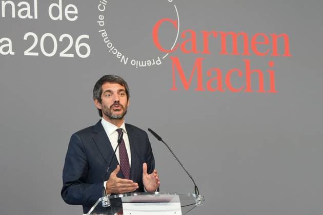 Carmen Machi, 2026 National Film Award Winner Culture Minister Ernest Urtasun during the ceremony to present the National Film Award to Carmen Machi on September 19, 2026, in San Sebastián, Guipúzcoa, Basque Country, Spain. The National Film Award, presented as part of the San Sebastián Film Festival, recognizes the most outstanding contribution to Spanish cinema, preferably demonstrated through a work made public or professional work carried out during the year 2025, or, in duly justified exceptional cases, it is awarded in recognition of a professional career. SEPTEMBER 19, 2026 San Sebastián, Guipúzcoa, Basque Country, Spain  Copyright: xUnanuex 7785417