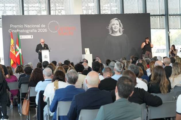 Carmen Machi, 2026 National Film Award Director Félix Sabroso during the ceremony to present the National Film Award to Carmen Machi, on September 19, 2026, in San Sebastián, Guipúzcoa, Basque Country, Spain. The National Film Award, presented as part of the San Sebastián Film Festival, recognizes the most outstanding contribution to Spanish cinema, preferably demonstrated through a work made public or professional work carried out during the year 2025, or, in duly justified exceptional cases, it is awarded in recognition of a professional career. SEPTEMBER 19, 2026 San Sebastián, Guipúzcoa, Basque Country, Spain  Copyright: xUnanuex 7785437