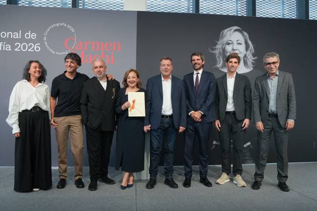 Carmen Machi, 2026 National Film Award Winner Actress Carmen Machi 4i, screenwriter Diego San José 2i, director Félix Sabroso 3i, Minister of Culture Ernest Urtasun 3d, and the mayor of Donosti, Jon Insausti 2d, during the ceremony to present the National Film Award to Carmen Machi on September 19, 2026, in San Sebastián, Guipúzcoa, Basque Country, Spain. The National Film Award, presented as part of the San Sebastián Film Festival, recognizes the most outstanding contribution to Spanish cinema, preferably demonstrated through a work released to the public or professional work carried out during the year 2025, or, in duly justified exceptional cases, it is awarded in recognition of a professional career. SEPTEMBER 19, 2026 San Sebastián, G  Copyright: xUnanuex 7785449