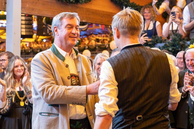 Dr. Markus Söder, Minister-President of the Free State of Bavaria, receives the Oktoberfest 2026 opening from Dominik Krause, Mayor of Munich, October 19, 2026, Munich, Bavaria, Germany Copyright: xkolbert-press UlrichxGamelx