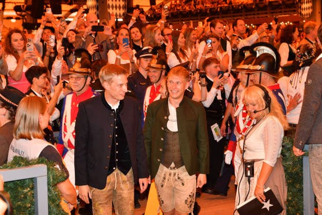 Dominik Krause, Mayor of Munich, with his partner Sebastian Müller; Beer; Oktoberfest 2026 Opening; Theresienwiese; Schottenhammel; Festzelt; Oktoberfest Munich; September 19, 2026
