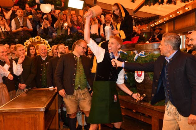 Dominik Krause, Mayor of Munich, Beer, Wiesn, Opening, 2026, Theresienwiese, Schottenhammel, Festzelt, Oktoberfest, Munich, September 19, 2026
