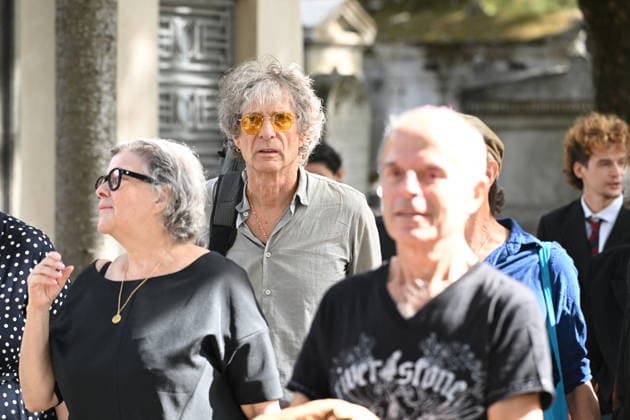 Catherine Ringer Funeral at Montmartre Cemetery - Paris Roberto Basarte arriving at the funeral of Catherine Ringer, legendary French artist and singer of rock duo Les Rita Mitsouko, at Montmartre cemetery in Paris, France on September 19, 2026. Author, composer and performer over 40 years of artistic commitment, Catherine Ringer died of an aggressive cancer on September 14. Photo by Florian Poitout ABACAPRESS.COM Paris France  Copyright: xPoitoutxFlorian ABACAx