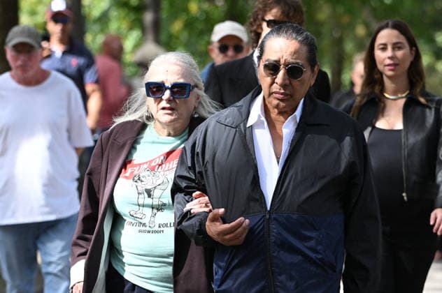 Catherine Ringer Funeral at Montmartre Cemetery - Paris Josiane Balasko and George Aguilar arriving at the funeral of Catherine Ringer, legendary French artist and singer of rock duo Les Rita Mitsouko, at Montmartre cemetery in Paris, France on September 19, 2026. Author, composer and performer over 40 years of artistic commitment, Catherine Ringer died of an aggressive cancer on September 14. Photo by Florian Poitout ABACAPRESS.COM Paris France  Copyright: xPoitoutxFlorian ABACAx
