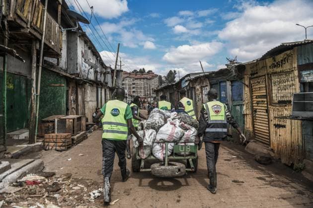World Cleanup Day event in Kenya NAIROBI, KENYA - SEPTEMBER 19: Participants collect waste consisting of plastic, metal and glass as part of World Cleanup Day activities to raise awareness of environmental and marine pollution in Kibera, one of Africa s largest informal settlements in Nairobi, Kenya, on September 19, 2026. Gerald Anderson Anadolu Nairobi Kenya. Editorial use only. Please get in touch for any other usage.  Copyright: x2026xAnadoluxGeraldxAndersonx