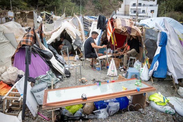 More than 2,000 migrants return to the Trampolín and Benítez beaches in Ceuta after being turned away from the Puerto Migrantes camp; migrants in shacks on Trampolín Beach, September 19, 2026, in Ceuta, Spain. More than 2,000 migrants have returned to the settlements on Ceuta’s Trampolín and Benítez beaches after the temporary reception facility set up in the city’s port reached capacity. Prior to the transfer on Friday, September 18, it was estimated that more 4,000 undocumented migrants were living in the beach shantytowns. Of these, only 1,700 were able to be accommodated at the Muelle de Poniente camp, while the rest have returned to the beaches. SEPTEMBER 19, 2026 MIGRATION CRISIS Ceuta Ceuta Spain Copyright: xMarcosxMorenox 7785993