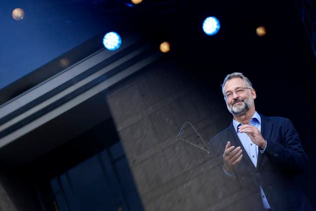 Cultural manager Hein Mulders, artistic director of the Cologne Opera, in front of the opera house in Cologne. After a 14-year renovation, the Cologne Opera on Offenbachplatz is set to reopen. With construction costs totaling up to 1.5 billion euros, it is one of the biggest municipal construction disasters in German history. Featured image, symbolic image of Cologne, September 19, 2026, Copyright: xChristophxHardtx