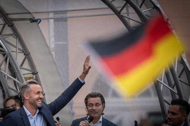 Ulrich Siegmund, the AfD’s top candidate and winner of the 2026 state election in Saxony-Anhalt, speaks at the event in Schwerin marking the conclusion of the AfD’s campaign for the 2026 state election in Mecklenburg-Western Pomerania, held at Am Markt in Schwerin, Mecklenburg-Western Pomerania, Germany.