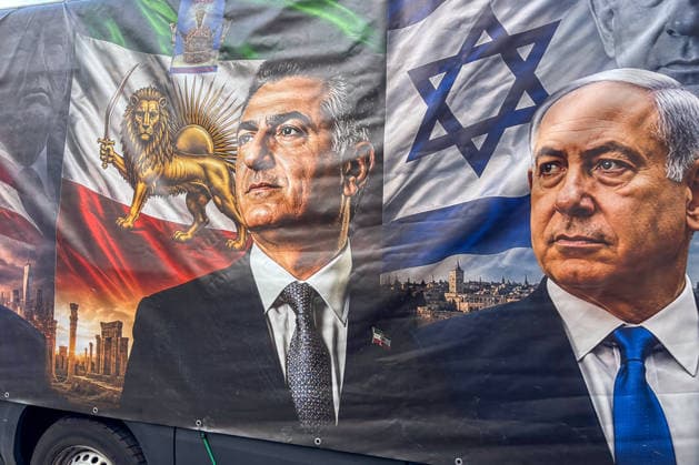 Düsseldorf, Germany. On Saturday, September 19, 2026, a demonstration related to Iran took place in Düsseldorf. Israeli and U.S. flags were visible among the demonstrators. Some participa Copyright: xOrhanxHabashx