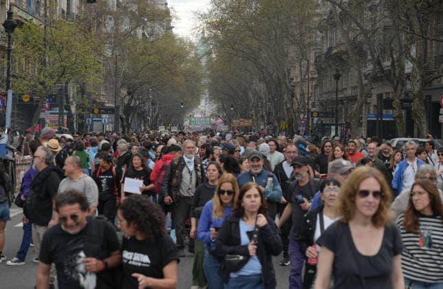 Thousands of demonstrators march in Buenos Aires to protest public policies BUENOS AIRES, ARGENTINA - SEPTEMBER 19: Thousands of demonstrators march through the main avenues during the March of Anger (Marcha de la Bronca) to protest against the public policies of President Javier Milei, in Buenos Aires, Argentina on September 19, 2026. The massive mobilization took over the streets of the national capital as citizens expressed their deep discontent with the current administration s economic and social measures. Luciano Gonzalez Anadolu Buenos Aires Argentina. Editorial use only. Please get in touch for any other usage.  Copyright: x2026xAnadoluxLucianoxGonzalezx