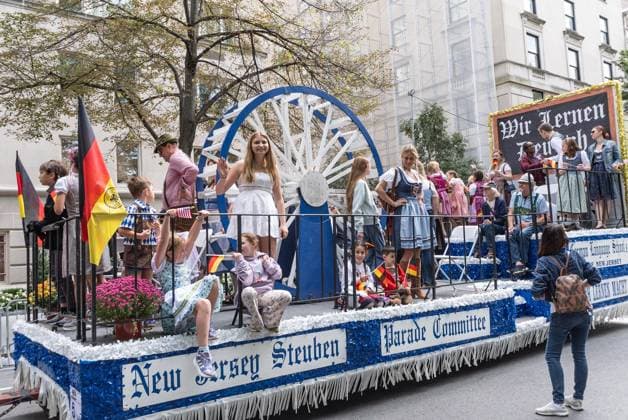 September 19, 2026, New York, New York, USA: Atmosphere as hundreds of participants and spectators attended during German-American Steuben parade on Fifth Avenue, Manhattan in New York, NY on September 19, 2026. New York USA  - ZUMAr339 20260919_znp_r339_026 Copyright: xLevxRadinx