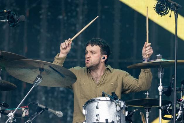 September 19, 2026, Chicago, Illinois, USA: JAY RUSSELL of English post-punk band Yard Act during Riot Fest Music Festival in Chicago, Illinois Chicago USA  - ZUMAs135 20260919_zap_s135_010 Copyright: xDanielxDeSloverx