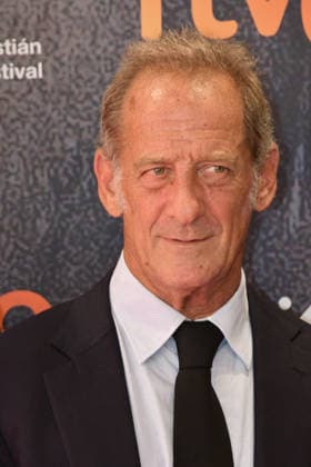 74th San Sebastian Film Festival Red Carpet on September 19 74th SSIFF 74th SAN SEBASTIAN International Film Festival LES MISERABLES Red Carpet Vincent Lindon awaits the screening of *Les Misérables* Photos by Thomas Bohlen Starface 459783 2026 09 19 San Sebastián, Spain  Copyright: xThomasxBohlenx STAR_459783_103