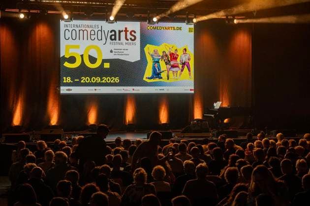 50 Years of Comedy Arts, Gala at the Enni Event Hall ** FOR EDITORIAL USE ONLY ** EDITORIAL USE ONLY ** p Performers and audience members are at the Enni Event Hall in Moers on September 19, 2026. A grand gala is being held to celebrate the anniversary. Photo: Arnulf Stoffel, Funke Foto Services p Buntes Deutschland, NRW, Moers. Copyright ArnulfxStoffel Copyright: ArnulfxStoffel doc87oimhadca1sbw581hlw ,EDITORIAL USE ONLY Copyright: ArnulfxStoffel