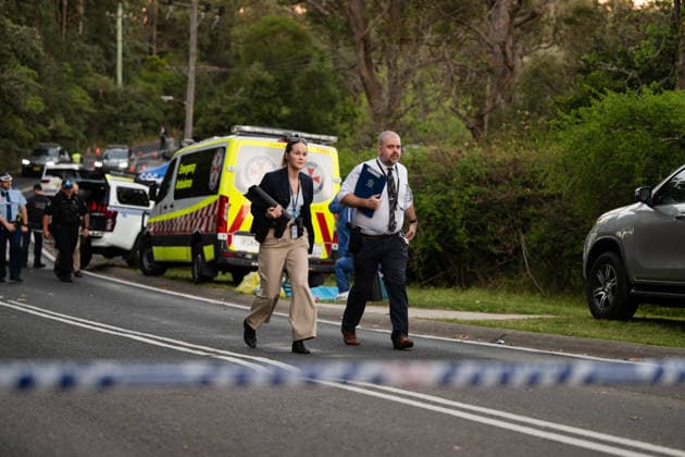 FATAL STABBING BLUE MOUNTAINS, Police and emergency services attended the scene of a stabbing at Valley Heights, Blue Mountains, west of Sydney, Sunday, September 20, 2026. One child has died and two other children and a woman are in a critical condition after a stabbing in the Blue Mountains. ( NO ARCHIVING  Copyright: xSarahxWilsonx 20260920171441432150