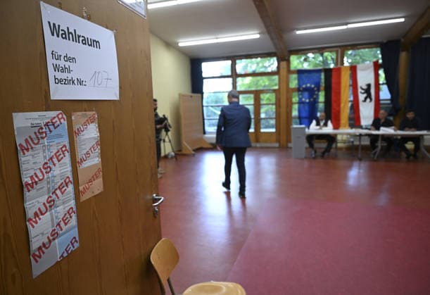 Voters head to polls for Berlin and Mecklenburg-Vorpommern state elections in Germany BERLIN, GERMANY - SEPTEMBER 20: Voters cast their ballots at a polling station in the Charlottenburg district during state elections in Berlin, Germany on September 20, 2026. Voters went to the polls for state elections in both Berlin and Mecklenburg-Vorpommern to elect their respective regional legislatures. Halil Sagirkaya Anadolu Berlin Germany. Editorial use only. Please get in touch for any other usage.  Copyright: x2026xAnadoluxHalilxSagirkayax