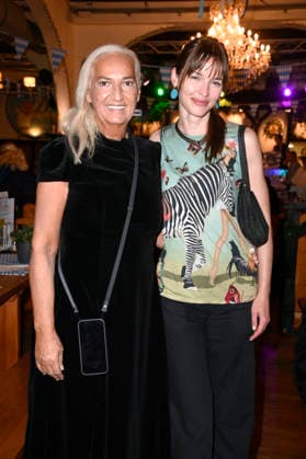 Michaela Mumm von Oldenburg and Mona Lüders at the Oktoberfest 2026 keg-tapping ceremony at Hofbräu Berlin, Berlin, September 19, 2026 Foto:xN.xKubelkax xFuturexImagex fassanstich_berlin_6902