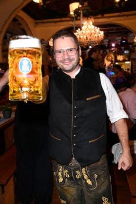 Thomas Drechsel at the Oktoberfest 2026 keg-tapping ceremony at Hofbräu Berlin, Berlin, September 19, 2026 Foto:xN.xKubelkax xFuturexImagex fassanstich_berlin_6907