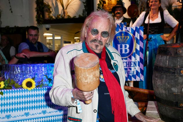 Frank Zander at the Oktoberfest 2026 keg-tapping ceremony at Hofbräu Berlin, Berlin, September 19, 2026 Foto:xN.xKubelkax xFuturexImagex fassanstich_berlin_6912