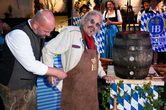 Frank Zander and Björn Schwarz at the Oktoberfest 2026 keg-tapping ceremony at Hofbräu Berlin, Berlin, September 19, 2026 Foto:xN.xKubelkax xFuturexImagex fassanstich_berlin_6923