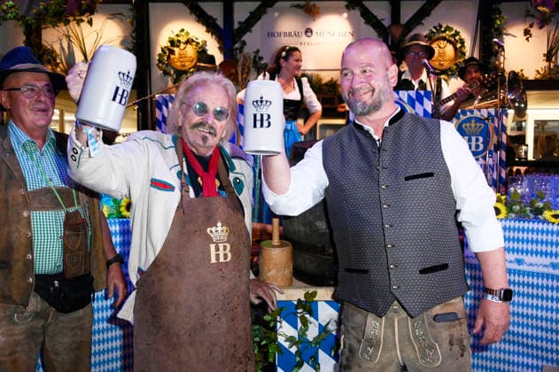 Frank Zander and Björn Schwarz at the Oktoberfest 2026 keg-tapping ceremony at Hofbräu Berlin, Berlin, September 19, 2026 Foto:xN.xKubelkax xFuturexImagex fassanstich_berlin_6936