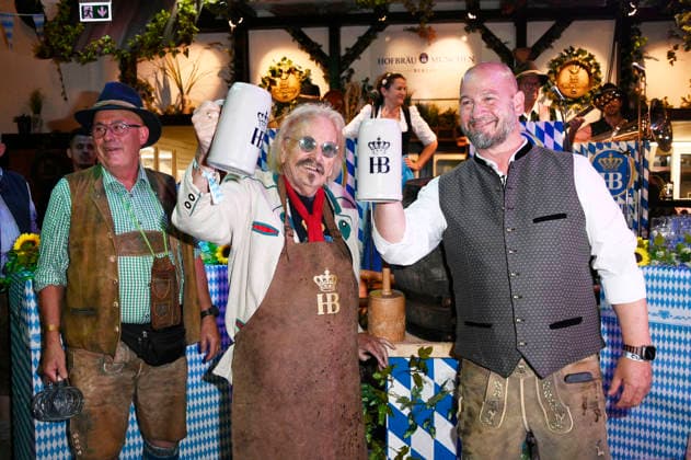 Frank Zander and Björn Schwarz at the Oktoberfest 2026 keg-tapping ceremony at Hofbräu Berlin, Berlin, September 19, 2026 Foto:xN.xKubelkax xFuturexImagex fassanstich_berlin_6935