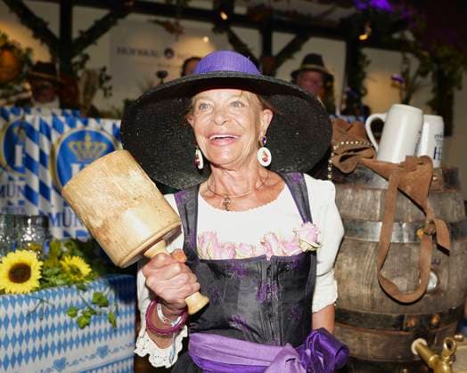 Barbara Engel: O’zapft is —Second to Tap the Keg with Frank Zander at the Oktoberfest at the Hofbräuhaus Berlin