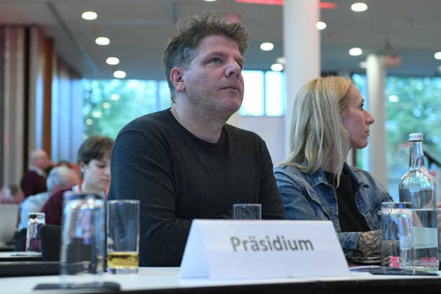 State Party Convention of Die Linke North Rhine-Westphalia on September 20, 2026, at the Mülheim Stadthalle in Mülheim an der Ruhr: Alexandra Mehdi (back), Sebastian Merkens (front), and the 2027 lead candidates-designate xRx