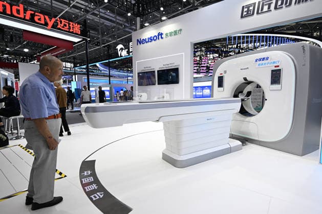 2026 WMC Held in Hefei HEFEI, CHINA - SEPTEMBER 20, 2026 - The world s first wide-body photon-counting CT, exhibited at the 2026 World Manufacturing Convention, was showcased at Binhu International Convention Center in Hefei City, Anhui Province on September 20, 2026. Hefei Anhui China  Copyright: xCFOTOx i1789926044238