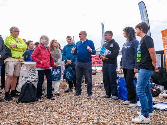 Liberal Democrat Autumn Conference 2026 on Sunday 20 September 2026 Sir Ed Davey, Current Liberal Democrat Leader, Mp For Kingston And Surbiton joins a beach clean during the Liberal Democrat Autumn Conference 2026 on Sunday 20 September 2026 at Brighton Beach, Brighton. Sir Ed Davey Joins Surfers Against Sewage, Marine Conservation Society, Rewilding Britain And Paddleuk For Beach Clean And Comb. ., Credit:Julie Edwards Avalon  Copyright: xJuliexEdwardsx xAvalonx 1136680856