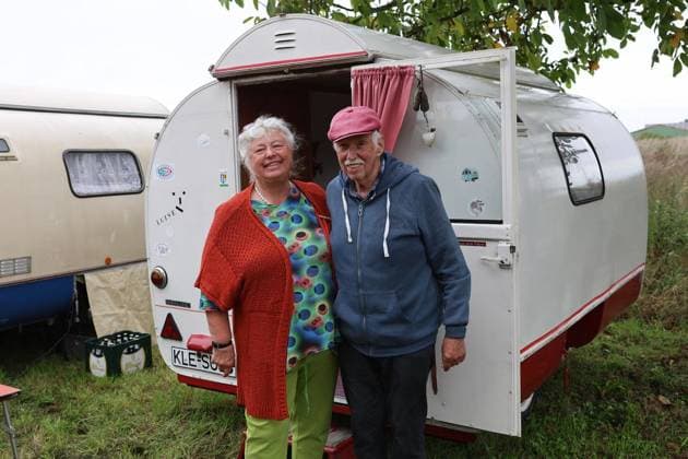 Sunday, September 26, 2009: Louise and Hermann Gerhardt with their 1961 Austermann Knospe at the 14th Haffen Dike Show. Photo by Sabine Stein, FUNKE Photo Services ** FOR EDITORIAL USE ONLY ** EDITORIAL USE ONLY ** p Sunday, September 26, 2020 Louise and Hermann Gerhardt with their 1961 Austermann Knospe at the 14th Copyright: SabinexStein doc87olv1bkwolnxm8z1fsd ,EDITORIAL USE ONLY Copyright: SabinexStein