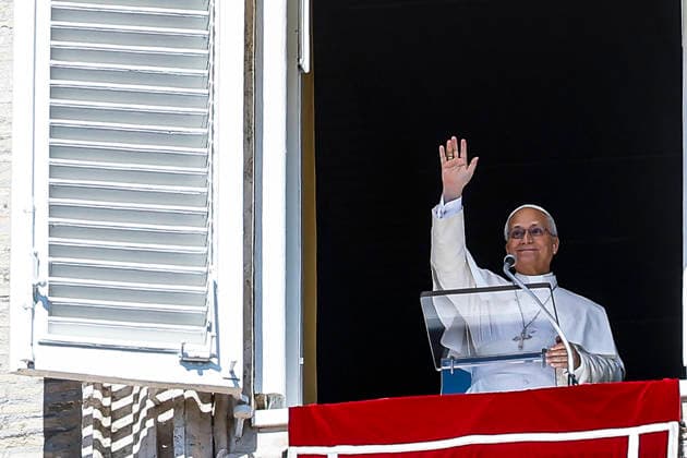 September 20, 2026, Vatican City, ITALIA ROMA: Pope Leo XIV during the Angelus prayer, traditional Sunday s prayer, from the window of his office overlooking Saint Peter s Square, Vatican City, 20 September 2026. ANSA ANGELO CARCONI. Vatican City ITALIA ROMA  - ZUMAa110 20260920_zaf_a110_021 Copyright: xAngeloxCarconix