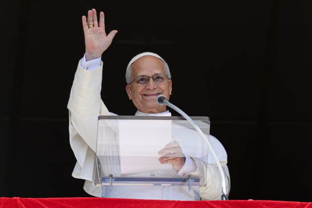 POPE LEO XIV DURING HIS ANGELUS PRAYER Italy, Rome, Vatican, 2026 9 20 Pope Leo XIV addresses the crowd from the window of the apostolic palace overlooking St Peter s Square during his Sunday Angelus prayer at the Vatican . EDITORIAL USE ONLY - NO BOOKS Copyright: xVATICANxMEDIA xCatholicxPressxPhotox
