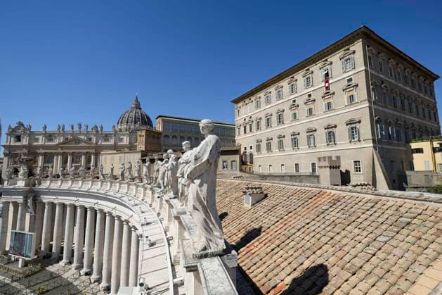 POPE LEO XIV DURING HIS ANGELUS PRAYER Italy, Rome, Vatican, 2026 9 20 Pope Leo XIV addresses the crowd from the window of the apostolic palace overlooking St Peter s Square during his Sunday Angelus prayer at the Vatican . EDITORIAL USE ONLY - NO BOOKS Copyright: xVATICANxMEDIA xCatholicxPressxPhotox