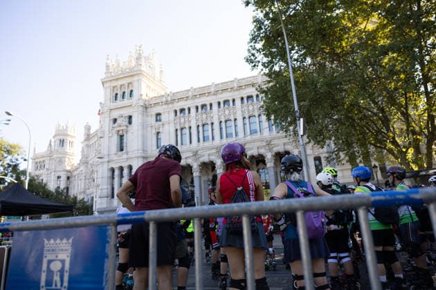 Madrid Celebrates European Mobility Week 2026 Numerous people on roller skates are participating in the activities organized for European Mobility Week 2026, on September 20, 2026, in Madrid, Spain. The Atocha-Cibeles corridor, with the Paseo del Prado as the main venue, has become a large public space to celebrate sustainable and inclusive mobility. SEPTEMBER 20, 2026 Jesús Hellí Madrid, Madrid, Spain  Copyright: xJesusxHellinx 7787909