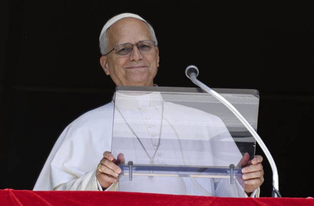 Pope Leo XIV Leads The Angelus Prayer - Vatican Pope Leo XIV leads the angelus prayer from the window of his apartments at the Apostolic palace at the Vatican on September 20, 2026. Photo by (EV) Simone Risoluti Vatican Media ABACAPRESS.COM Rome Vatican (or Holy See)  Copyright: xABACAx