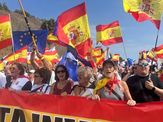 Hundreds of Ceuta residents march toward Tarajal to defend the city’s Spanish identity and its border Hundreds of Ceuta residents during a demonstration to defend the city’s Spanish identity and its border, on September 20, 2026, in Ceuta, Spain. Hundreds of Ceuta residents participated in a march organized by the Provincial Federation of Neighborhood Associations (FPAV) to defend the city’s Spanish identity and protect its territory. In parallel with the FPAV’s mobilization, a motorcycle rally was organized at the same timethat also ended at the Tarajal border. SEPTEMBER 20, 2026 MIGRATION CRISIS Gabriela Sardá Nún Ceuta Ceuta, Spain  Copyright: xGabrielaxSardaxNunezx 7787937