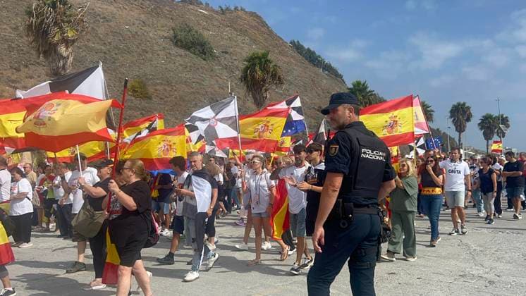 Hundreds of Ceuta residents march toward Tarajal in defense of the city’s Spanish identity and its border Hundreds of Ceuta residents during a demonstration in defense of the city’s Spanish identity and its border, on September 20, 2026, in Ceuta, Spain. Hundreds of Ceuta residents participated in a march organized by the Provincial Federation of Neighborhood Associations (FPAV) to defend the city’s Spanish identity and protect its territory. In parallel with the FPAV’s mobilization, a motorcycle rally was organized at the same timethat also ended at the Tarajal border. SEPTEMBER 20, 2026 PIXELATED MIGRATION CRISIS Gabriela Sardá Nún Ceuta Ceuta, Spain  Copyright: xGabrielaxSardaxNunezx 7787940