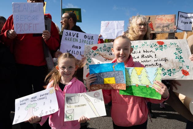 September 20, 2026, Chapelhall, Scotland, UK: Residents and their supporters opposed to plans for a hyperscale data centre in Chapelhall, North Lanarkshire, held a protest at the site of the proposed 24 acre development. They cite concerns that the 100MW development, which could eventually form part of a larger 500MW AI Growth Zone in the area, will have negative impacts on local traffic, noise levels, energy infrastructure and wildlife habitat. Chapelhall UK - ZUMAs357 20260920_zip_s357_004 Copyright: xCameronxScottx