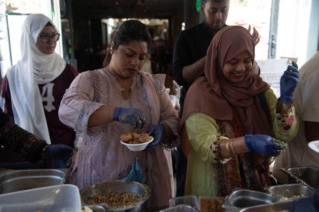Brick lane Festival 2026 at Brick Lane, London, UK - Sunday 20 September 2026 Street vendors make sev puri at the Annual Brick lane Festival 2026 in Brick Lane, London, England, UK on Sunday 20 September, 2026., Credit:Justin Ng Avalon UK, England, London, Brick Lane Copyright: xJustinxNgx xAvalonx 1136745811