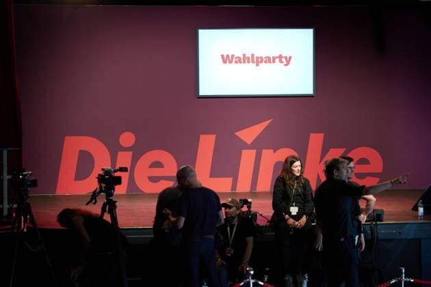 Berlin House of Representatives Election: Die Linke ** FOR EDITORIAL PURPOSES ONLY ** EDITORIAL USE ONLY ** p The election party for the Die Linke party has begun at the Festsaal Kreuzberg. Today, a new House of Representatives will be elected. Germany Berlin Berlin Copyright JörgxCarstensen Copyright: JörgxCarstensen doc87ooax0cqqo1mbwwnofu ,EDITORIAL USE ONLY Copyright: JörgxCarstensen