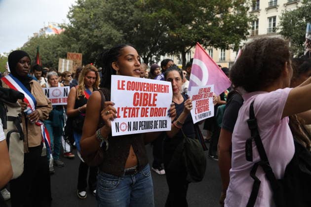 Protest against proposed police law in Paris PARIS, FRANCE - SEPTEMBER 20: Thousands protest against proposed police law that will legitimate use of violence for police and gendarmes in Paris, France on September 20, 2026. Mohamad Salaheldin Abdelghani Alsayed Anadolu Paris France. Editorial use only. Please get in touch for any other usage.  Copyright: x2026xAnadoluxMohamadxSalaheldinxAbdelghanixAlsayedx